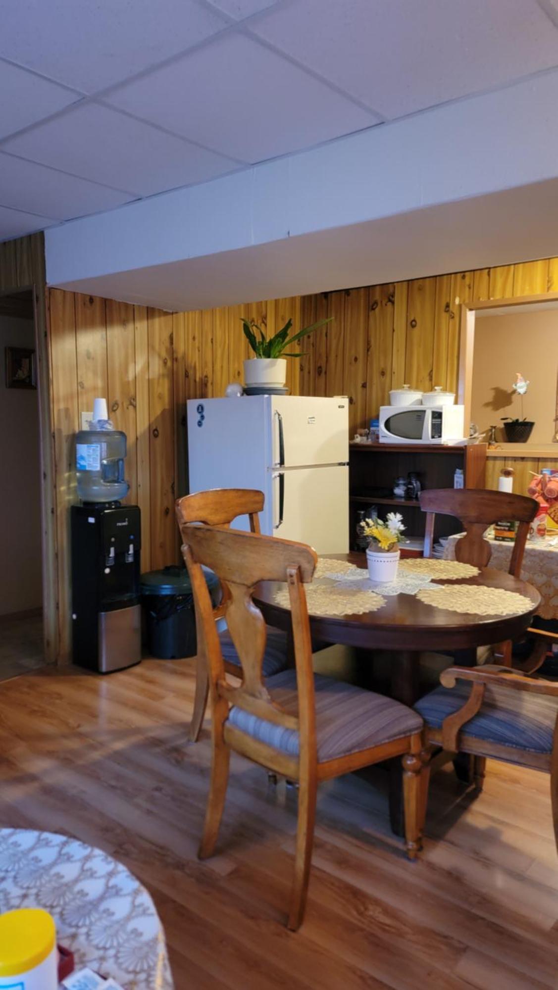 Charming - 2 Bedrooms Suite, 1 Full Bath & Family Room Kamloops Exterior foto